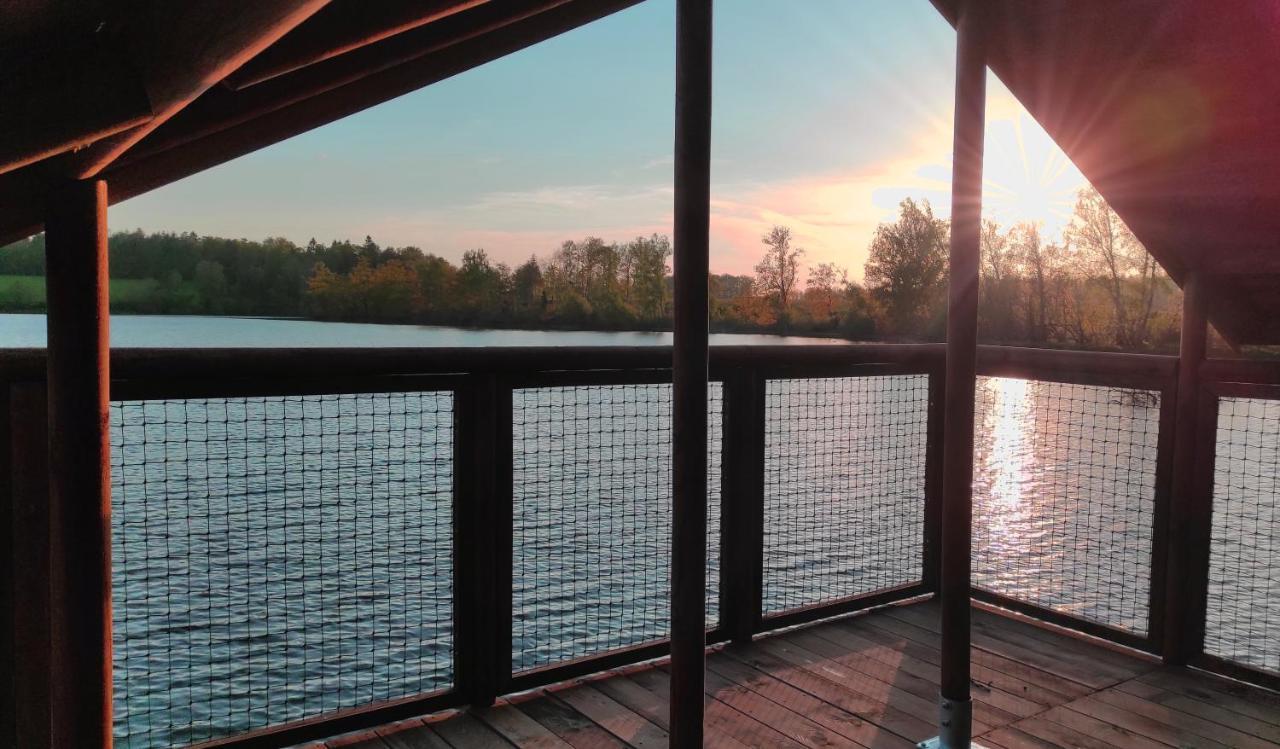 Chalet Lacustra Accessibles En Canoe Et Confort *