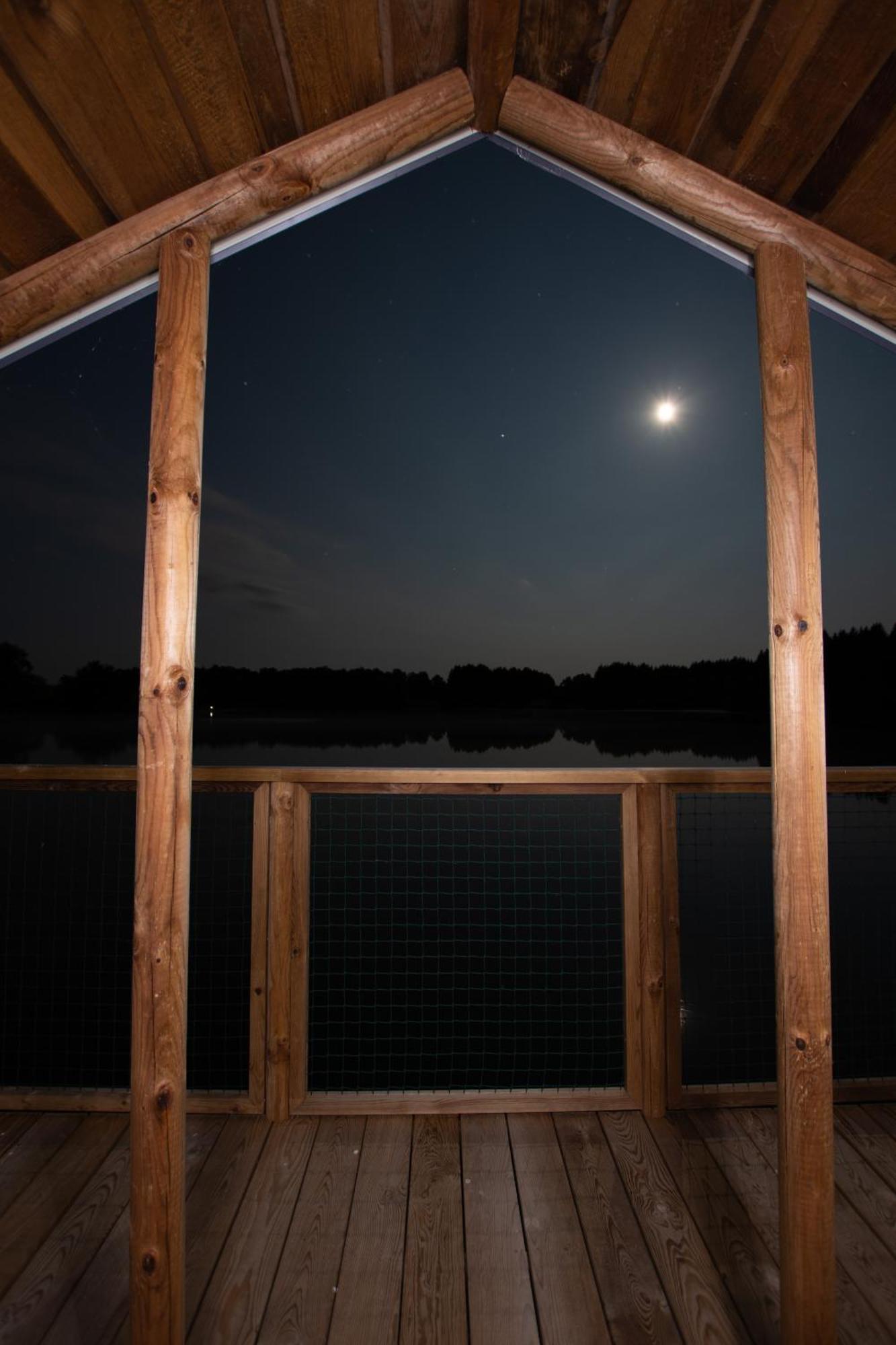 Chalet Lacustra Accessibles En Canoe Et Confort *
